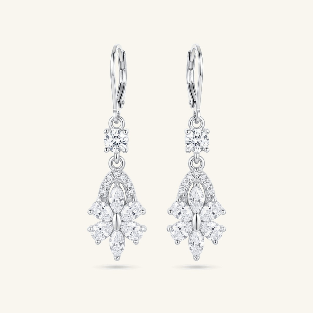 Aretes Pétalos de Cristal · Baño de Rodio