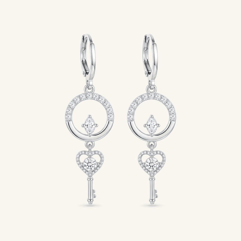 [VACORD036461] Aretes Llave Corazón · Baño de Rodio