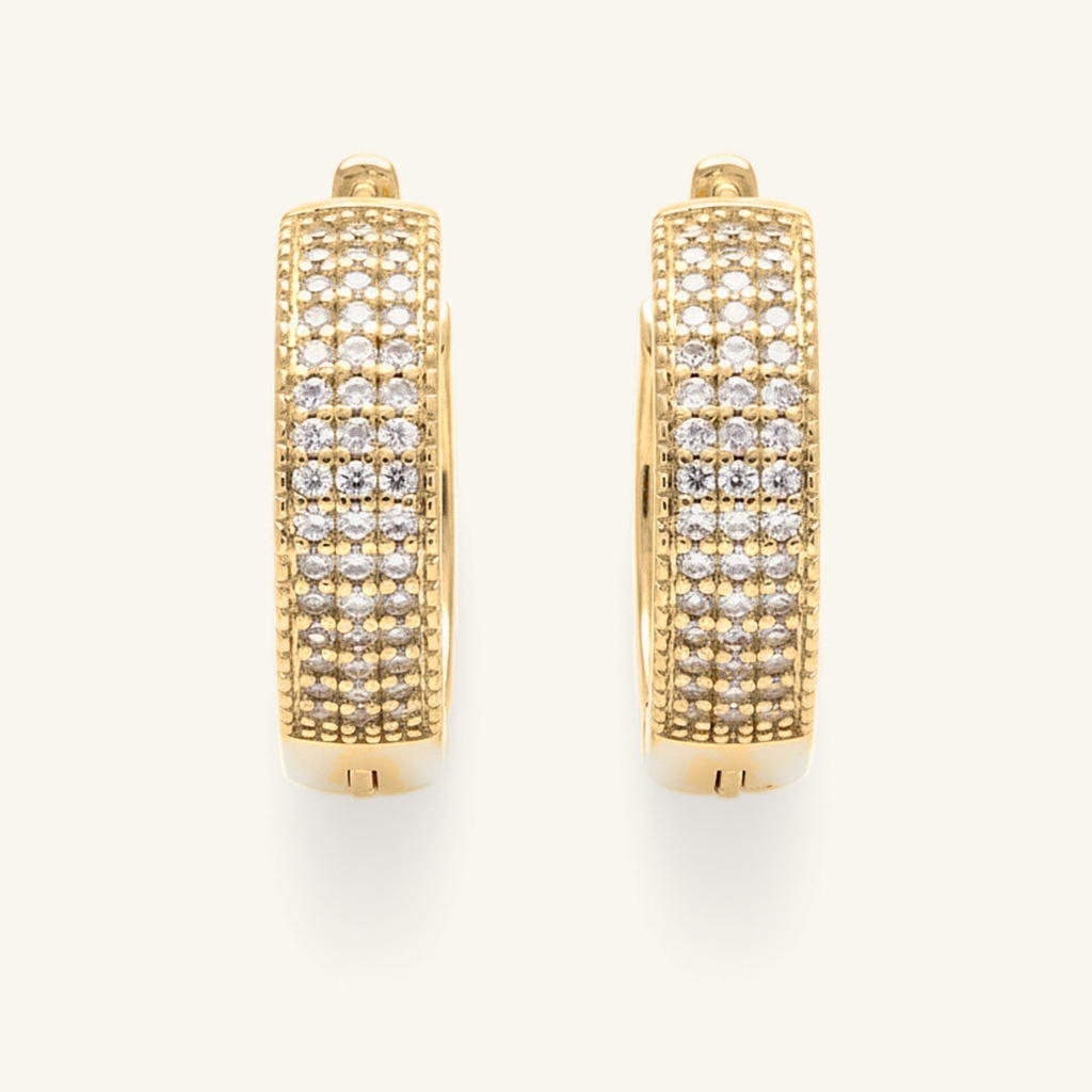 Huggies Pavé Triple Brillo · Oro Laminado 18K